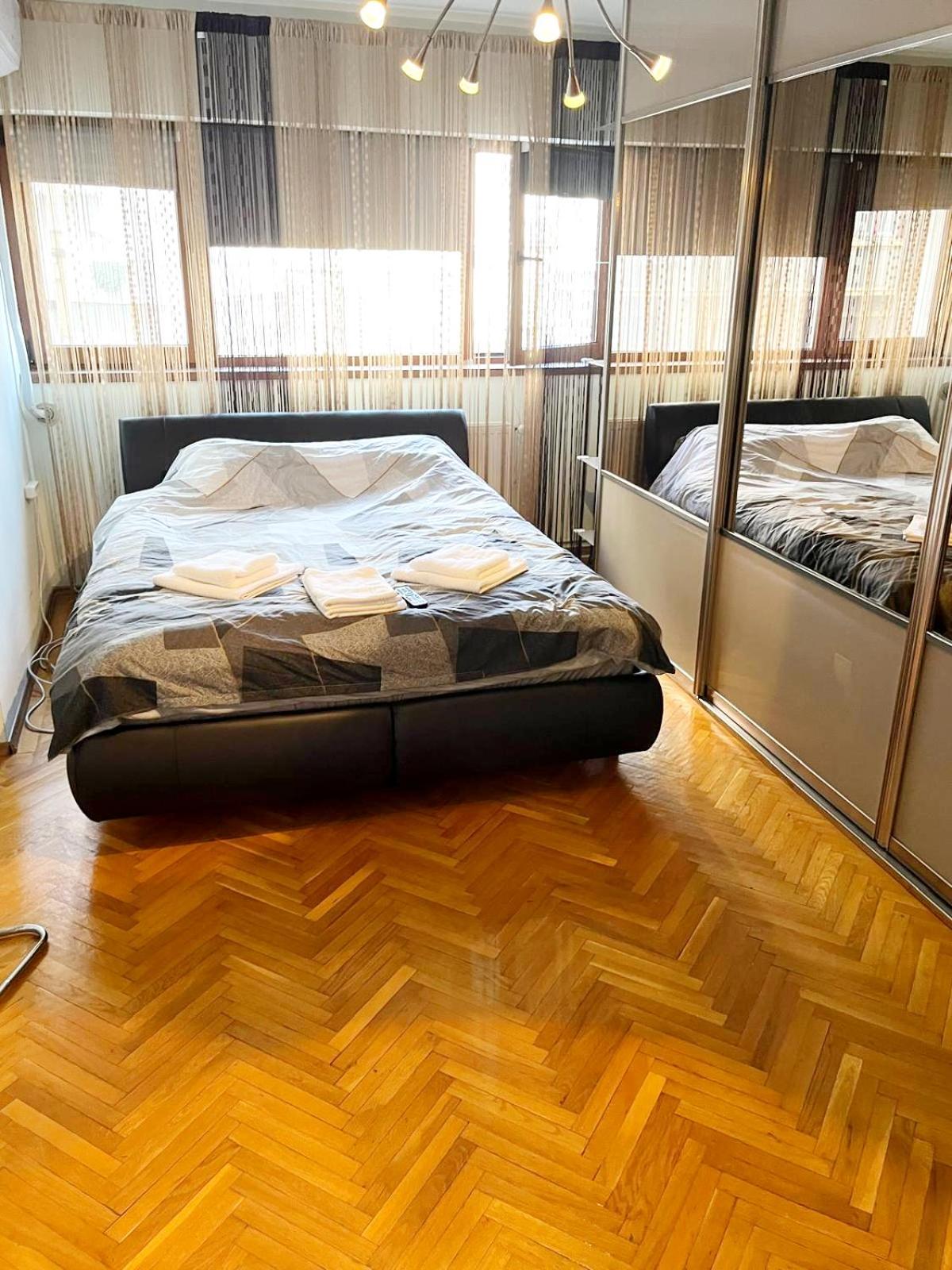 Romana 100 Sqm Deluxe Apartament Bucharest Luaran gambar